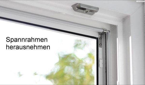 Insektenschutz-Spannrahmen für flächenversetzte Fenster mit